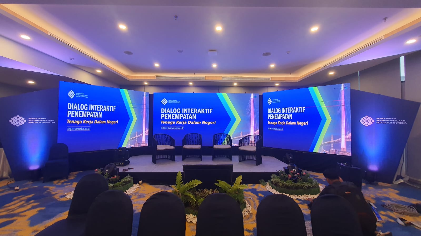 Contoh Videotron Background Acara