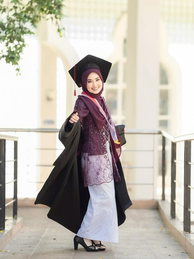 Jasa foto wisuda Payaman Lab